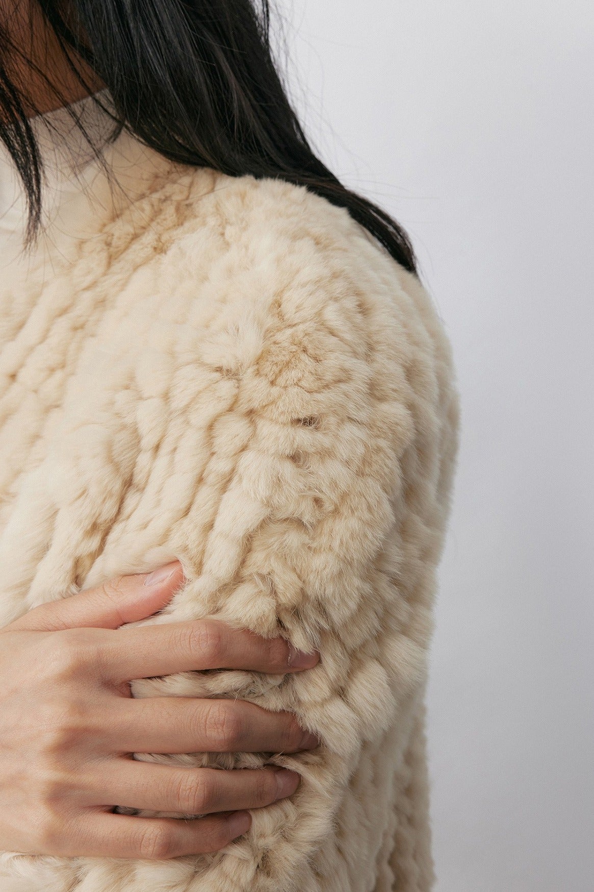 Chaqueta corta de peluche con estampado de conejo rex | 2 colores