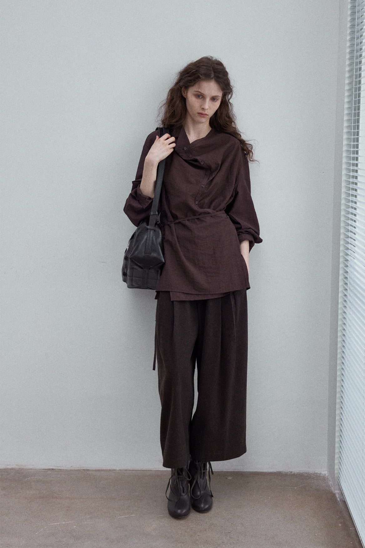 Wool blend wide-leg curved cropped pants | 3 color