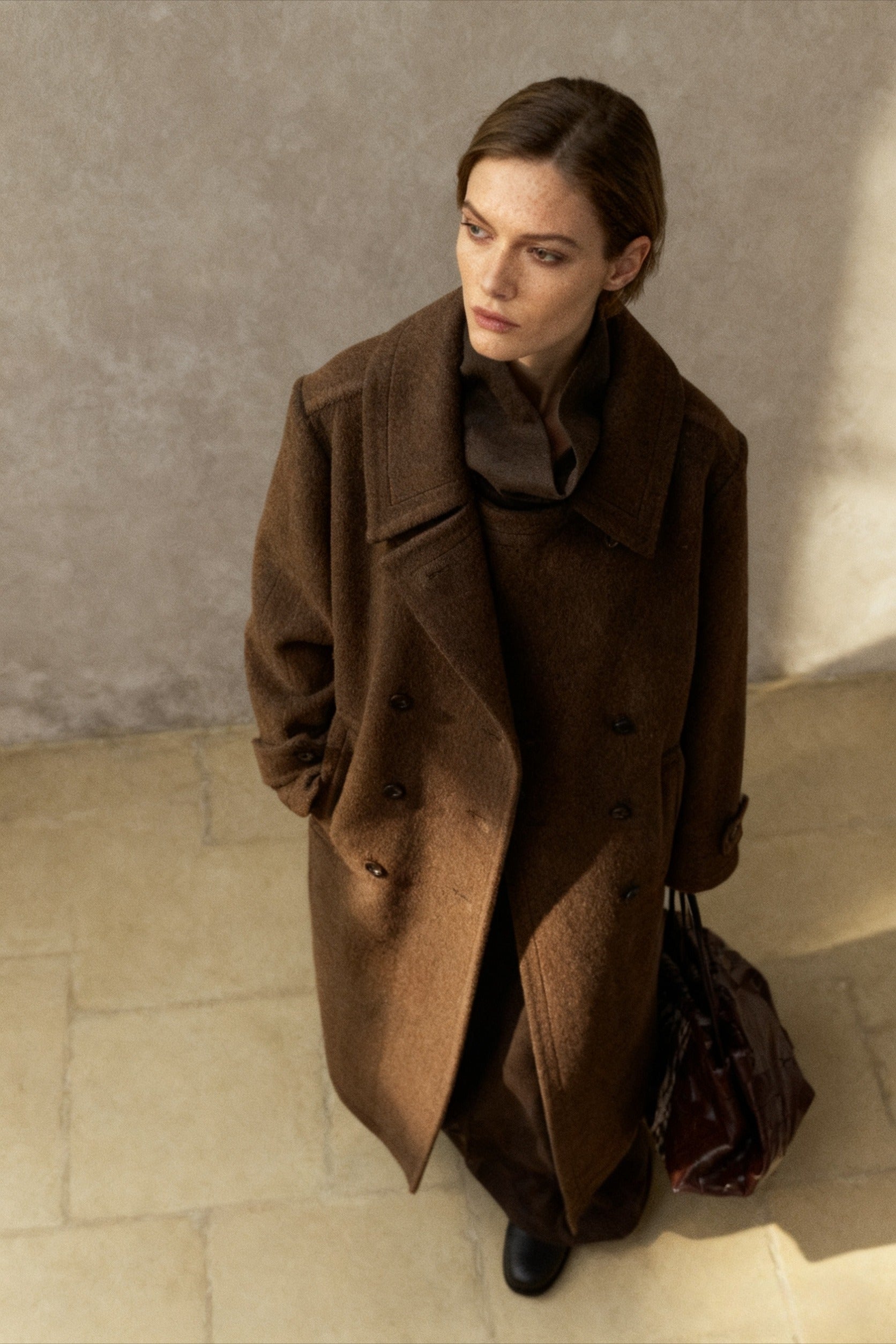 Abrigo de lana 100%, corte holgado, cuello con solapa | 3 colores