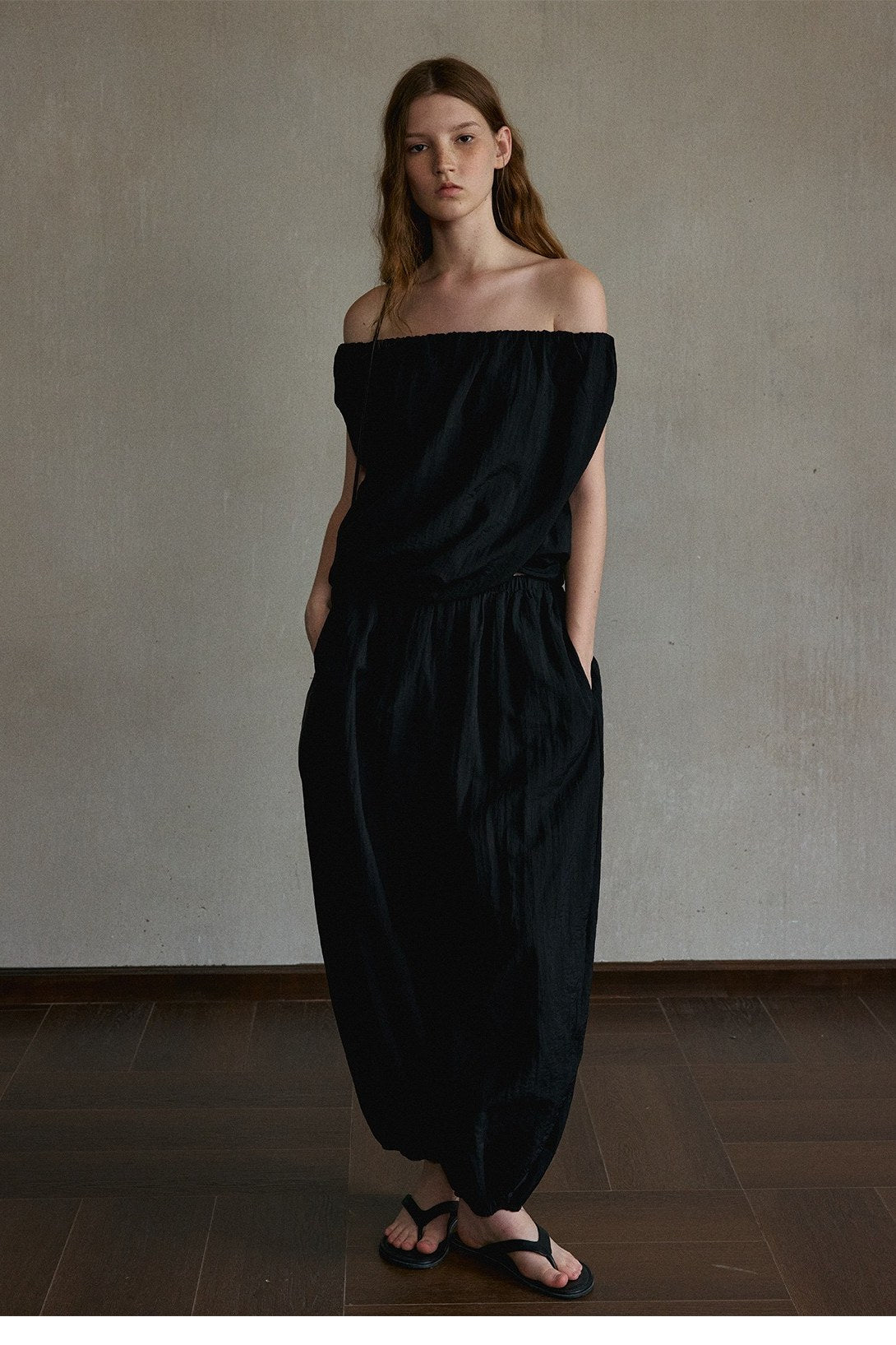 Tencel-nylon twisted crop top and balloon-leg pants | 2 color