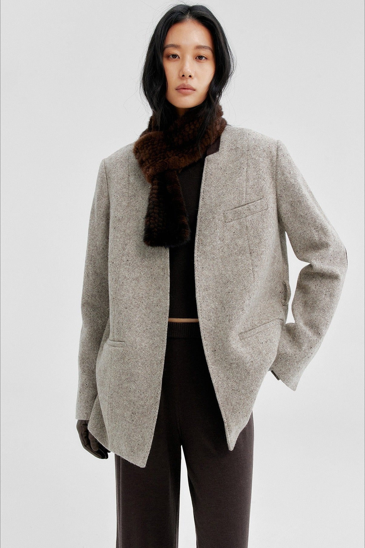 Wool contrasting color elegant mid-length jacket