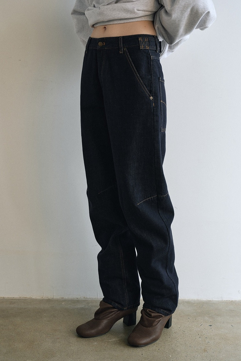 100% cotton adjustable back waist silhouetted jeans | 2 color