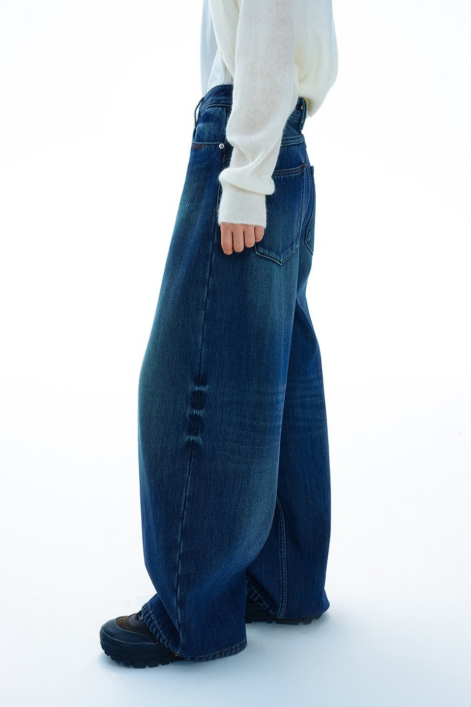 Cotton denim vintage-washed fleece-lined jeans | 2 color