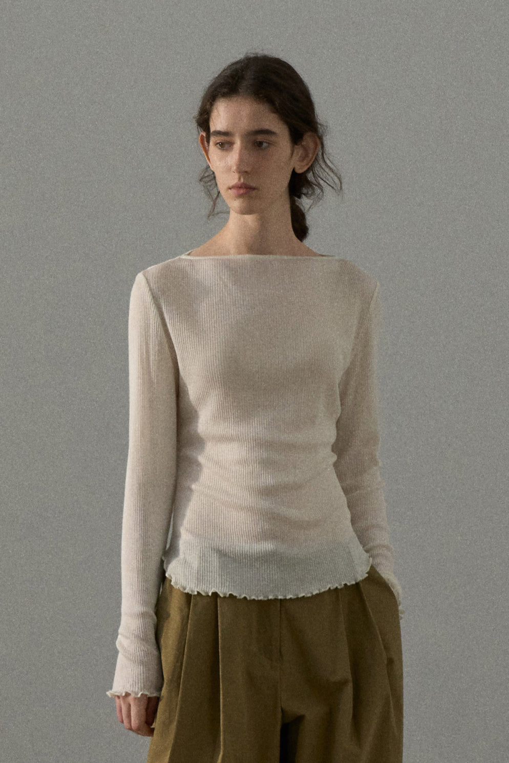 Sheep wool containing ear-like trim knitwear | 2 color