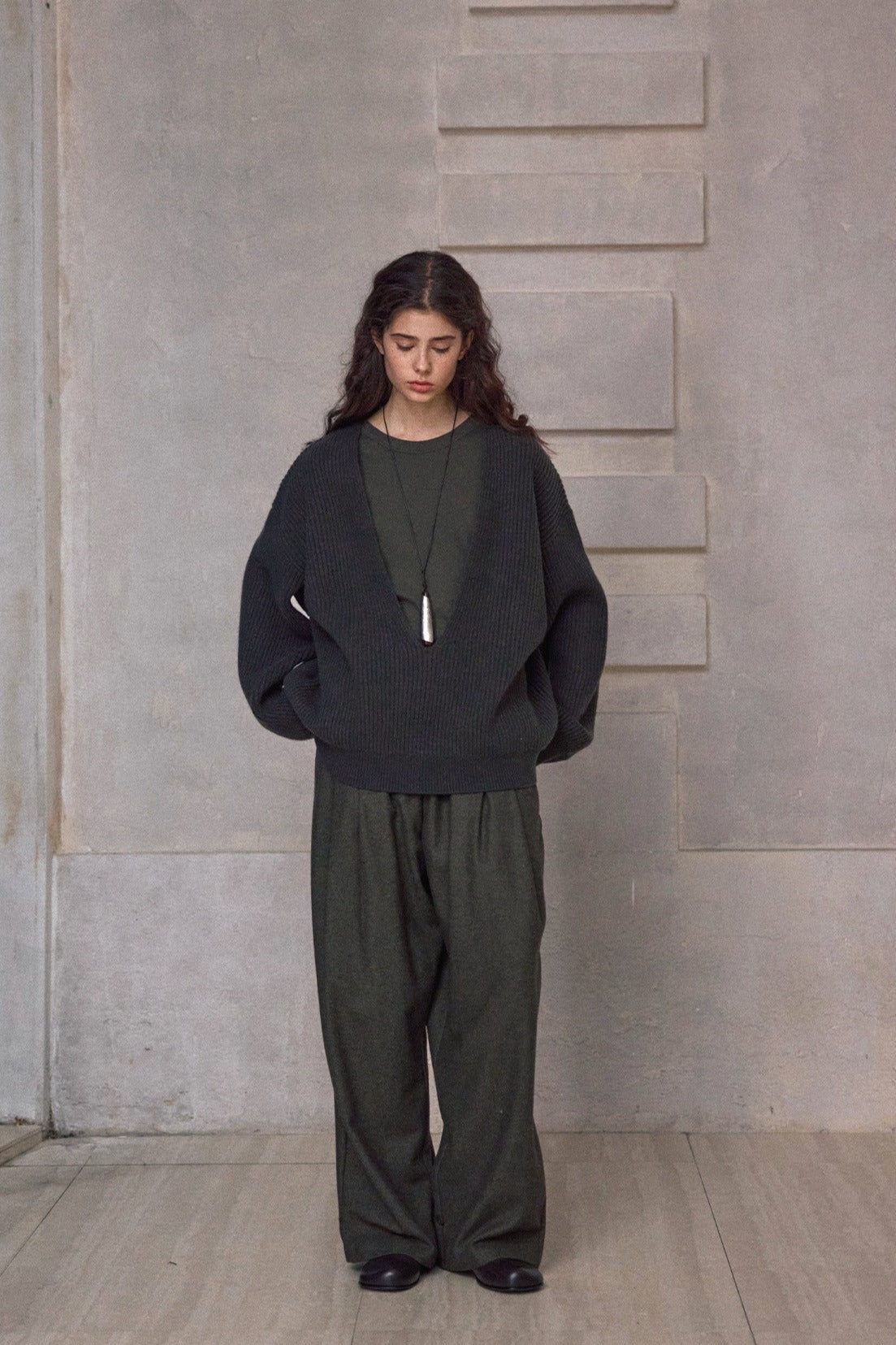 100% wool cozy loose-fit V-neck sweater | 4 color