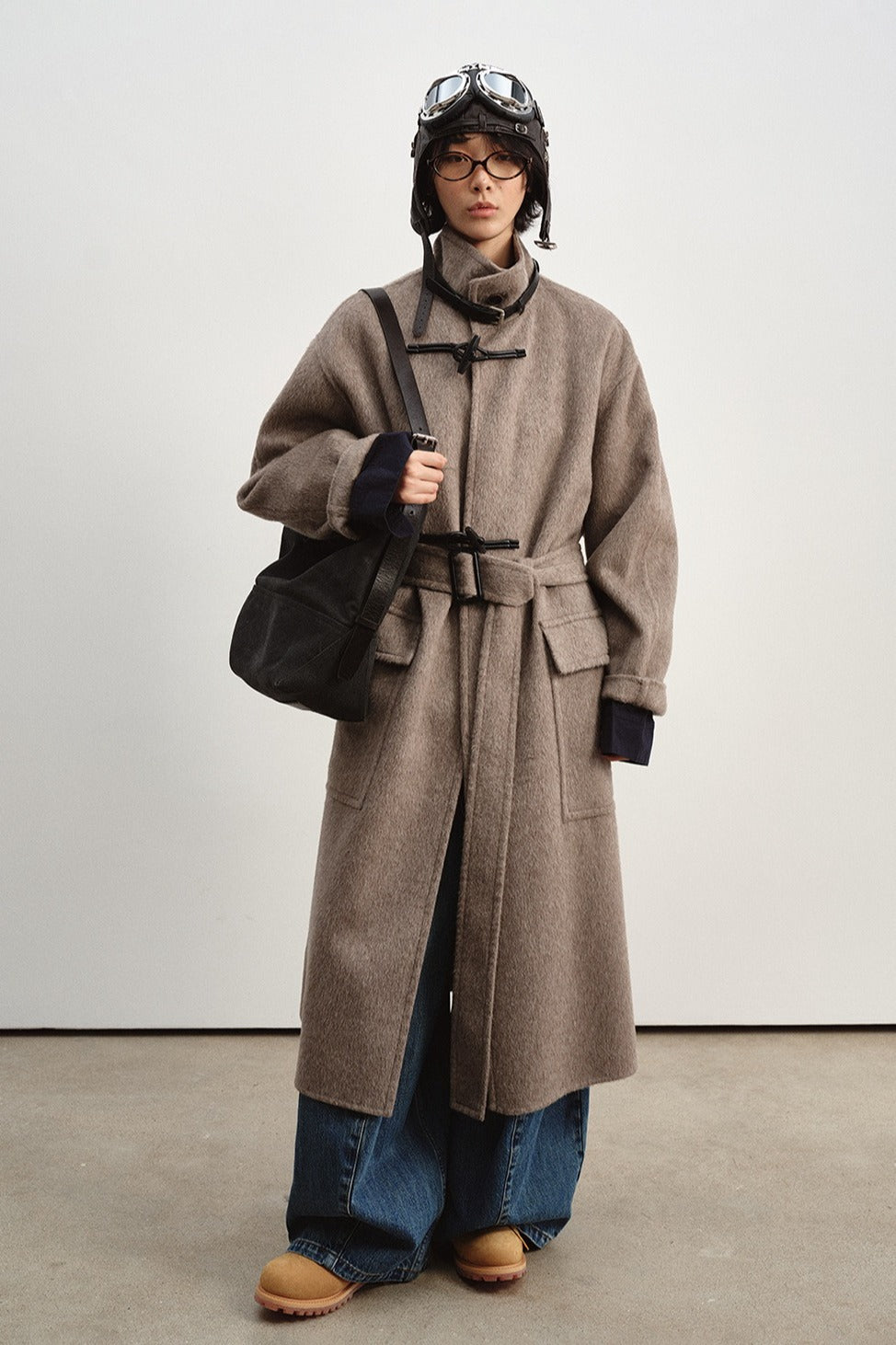 100% wool sharp structured horn buttons coat | 2 color