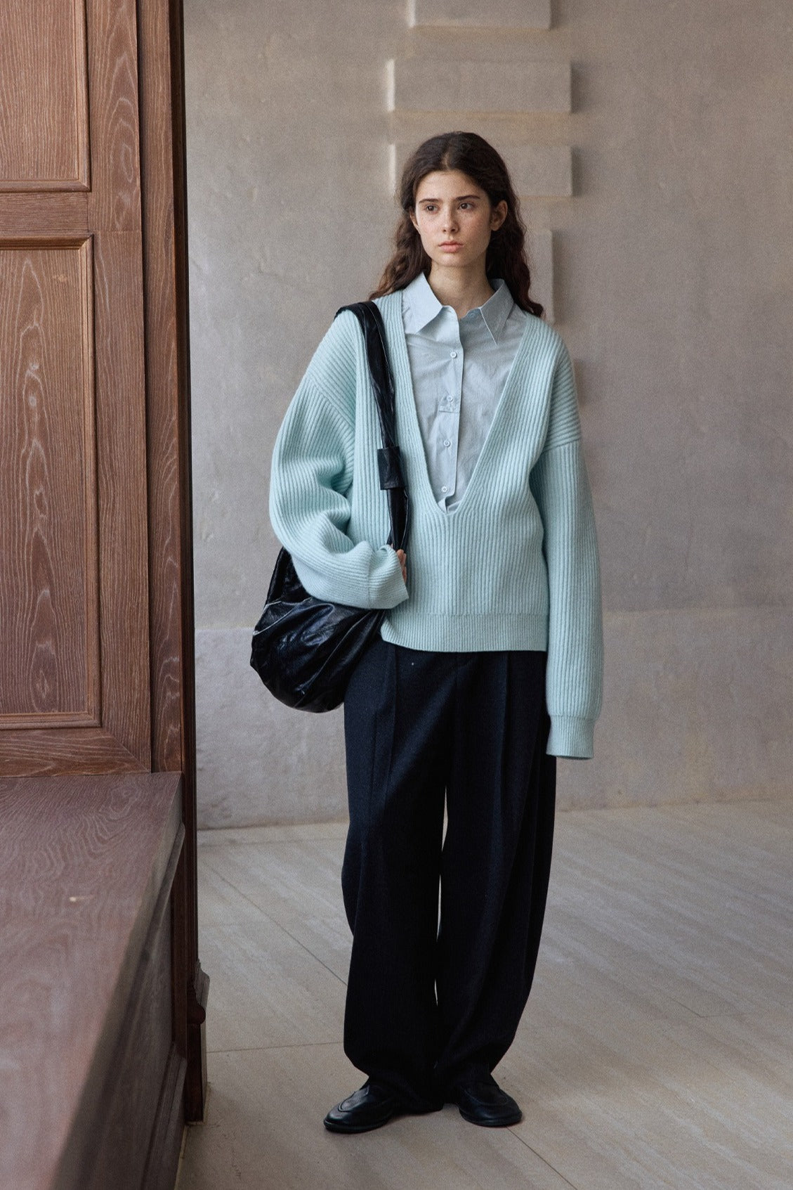 100% wool cozy loose-fit V-neck sweater | 4 color