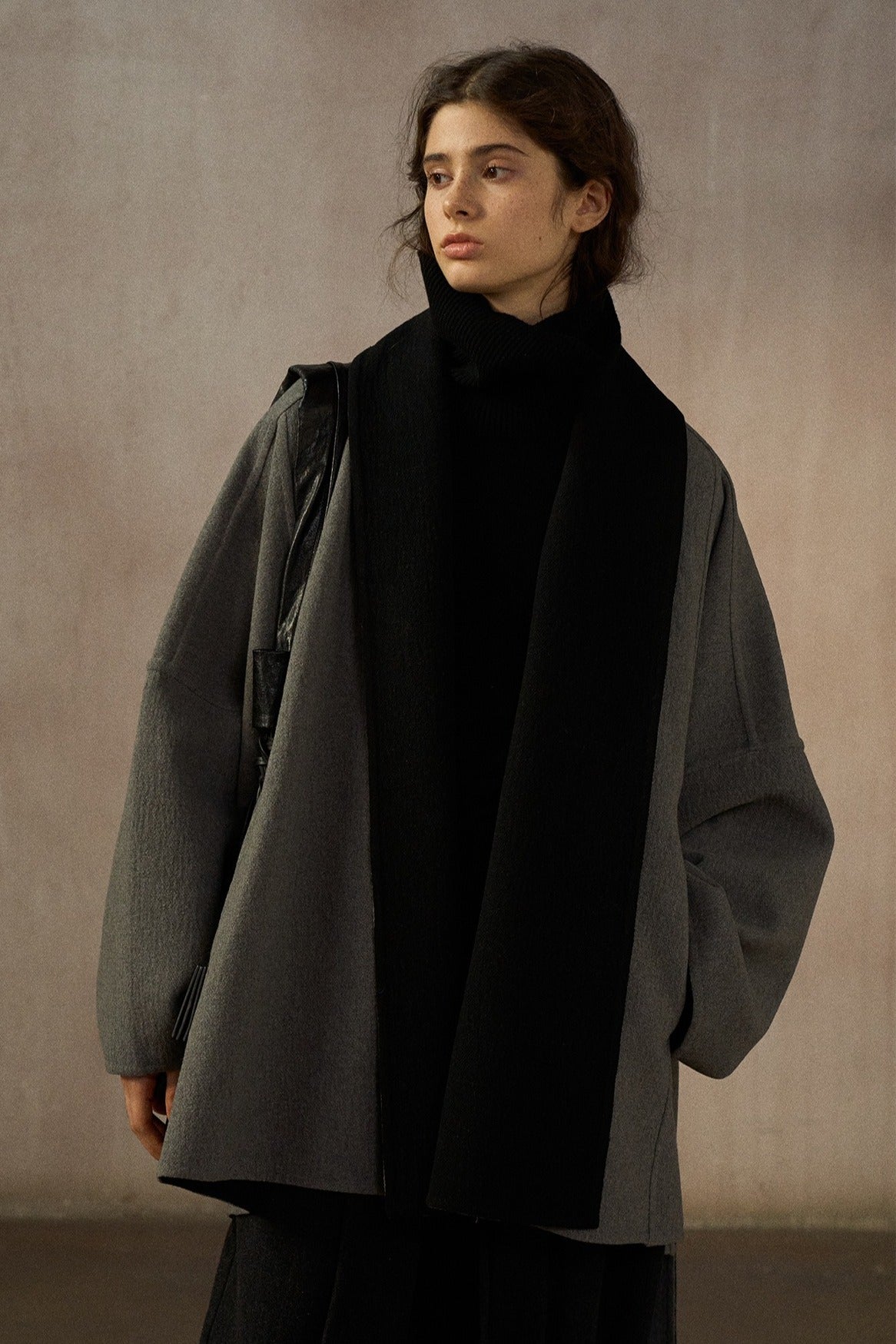 Wool blend loose-fit batwing silhouette jacket | 2 color