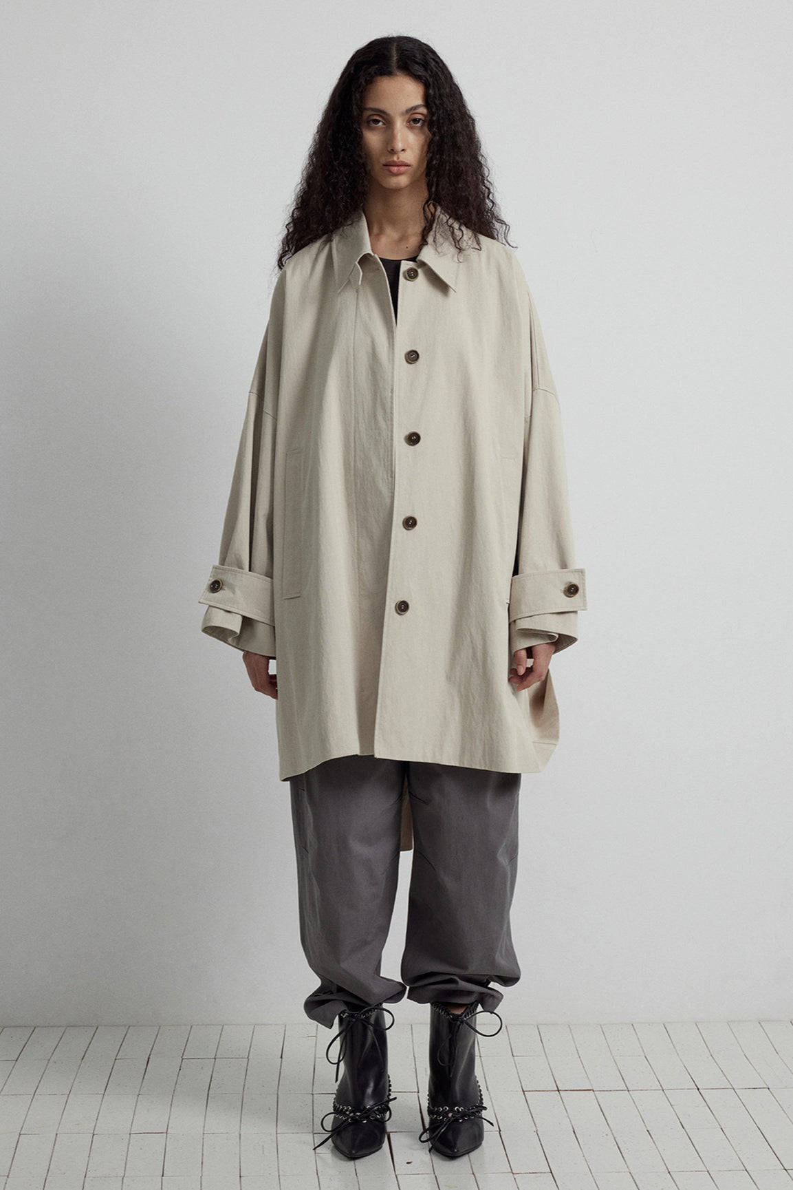 Cotton blend mid-length trench coat with a scarf | 2 color