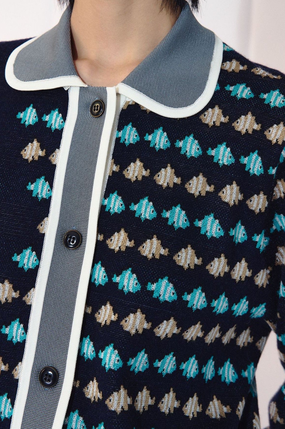 Cardigan en laine mélangée à motif poisson rouge de style rétro | 2 couleurs