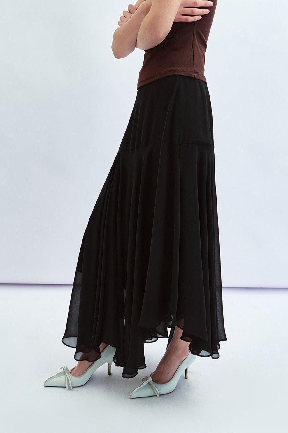 Falda fluida con bajo asimétrico y corte al bies | 4 colores