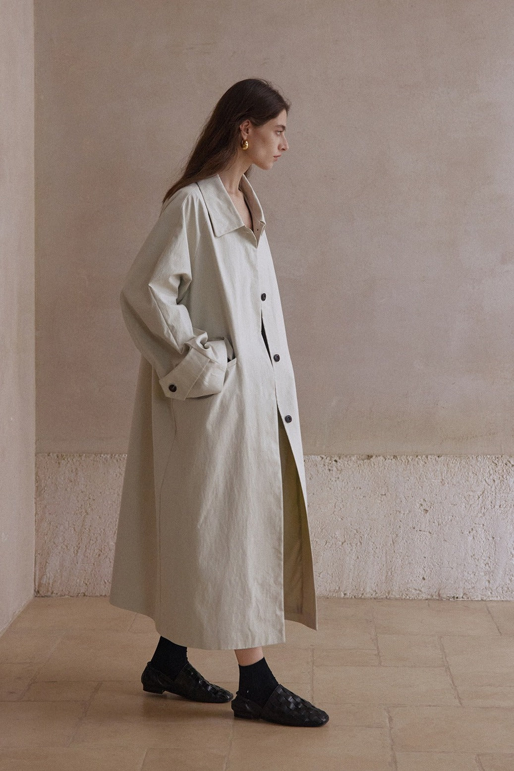 Cotton blend relaxed fit trench coat with a belt |  2 color