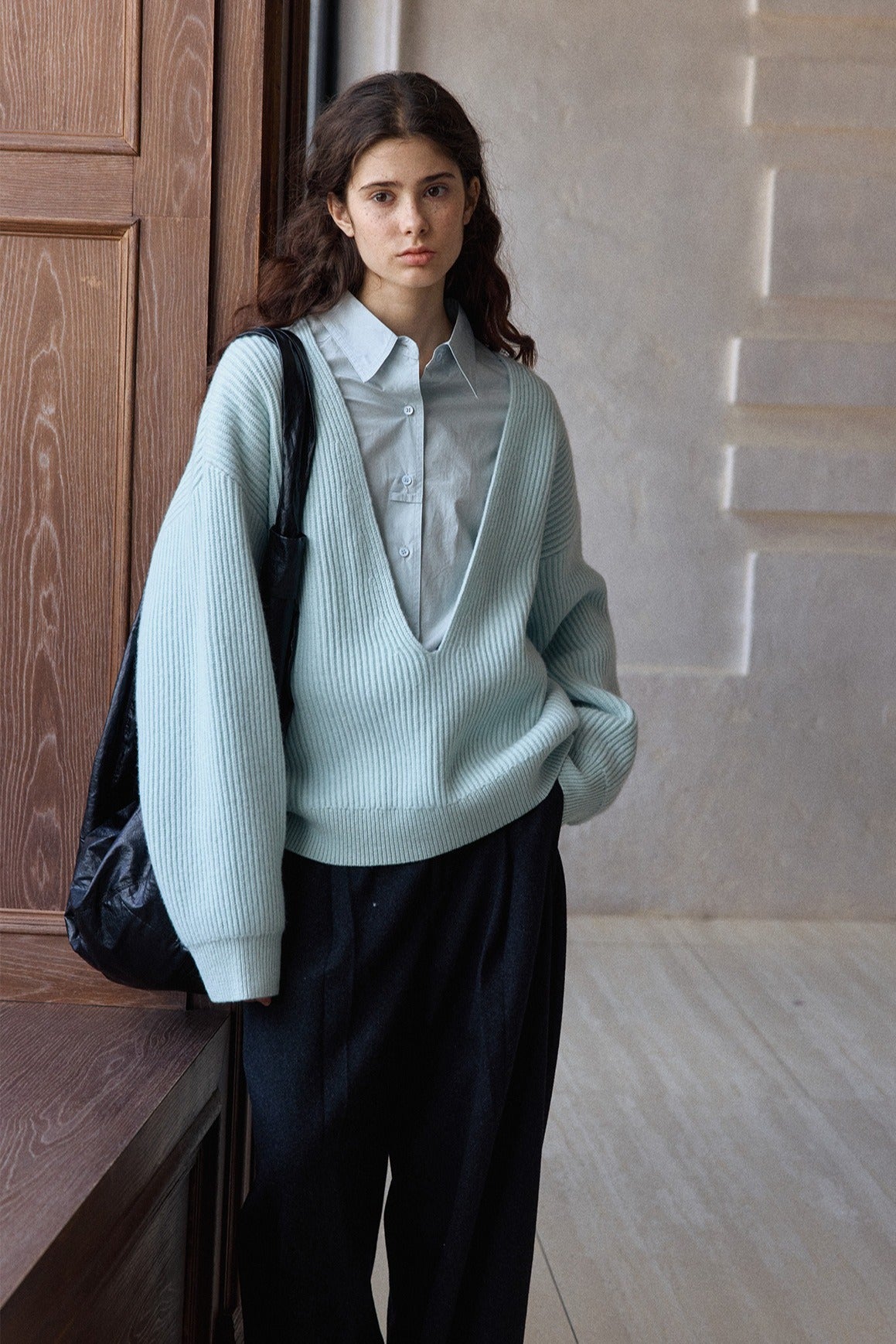 100% wool cozy loose-fit V-neck sweater | 4 color