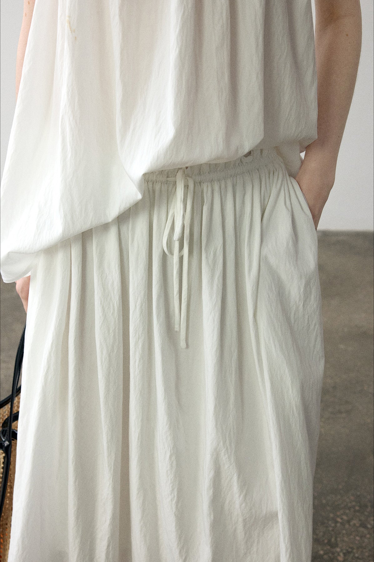 [Wandering organ] Viscose blend textured peplum waist skirt | 4 color