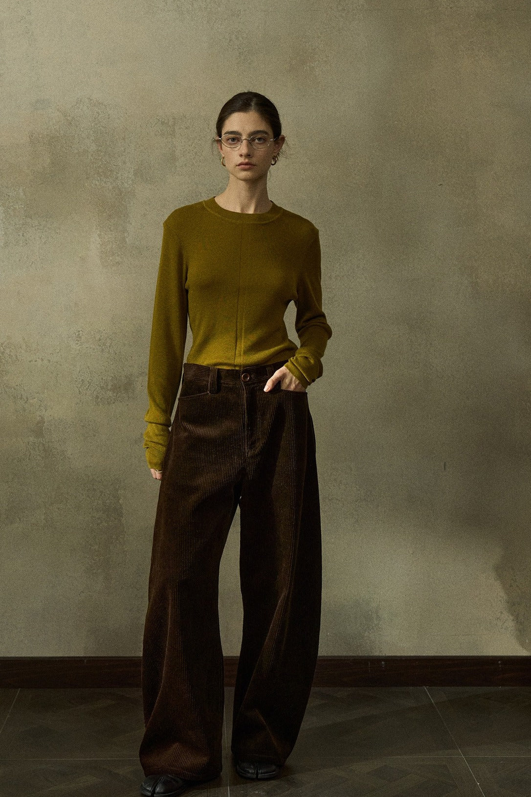 Cotton scimitar silhouette curve corduroy pants | 2 color