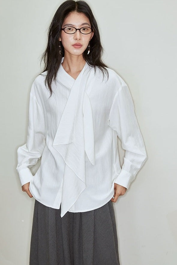 Tie V-neck blouse | 3 color