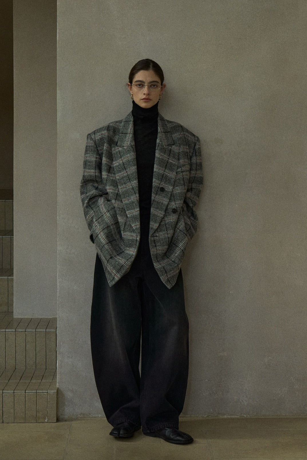 Wool containing plaid pattern super loose blazer | 2 color