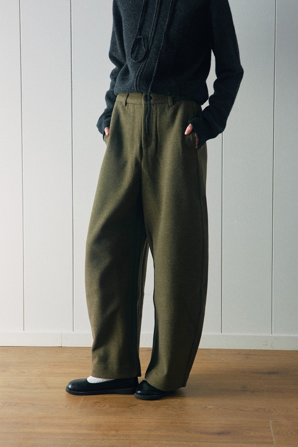 Banana-shape tailored fit casual pants | 3 color
