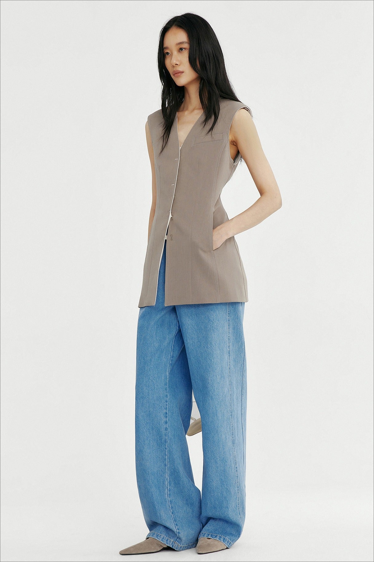 Sleek fit defined waist vest | 2 color