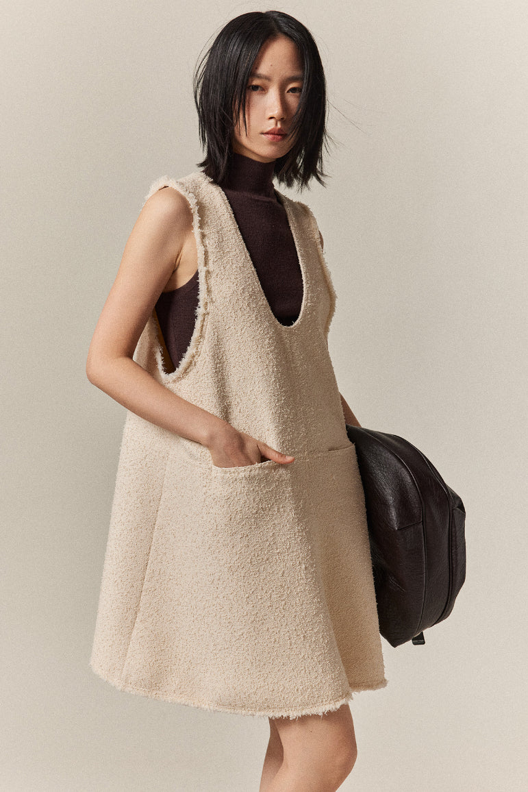 Grained U-neck raw edge vest skirt | 2 color