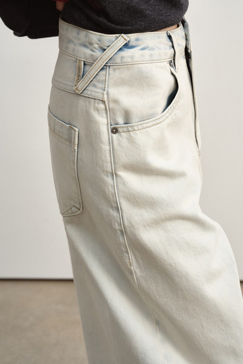 100% washed cotton curved silhouette jeans | 3 color