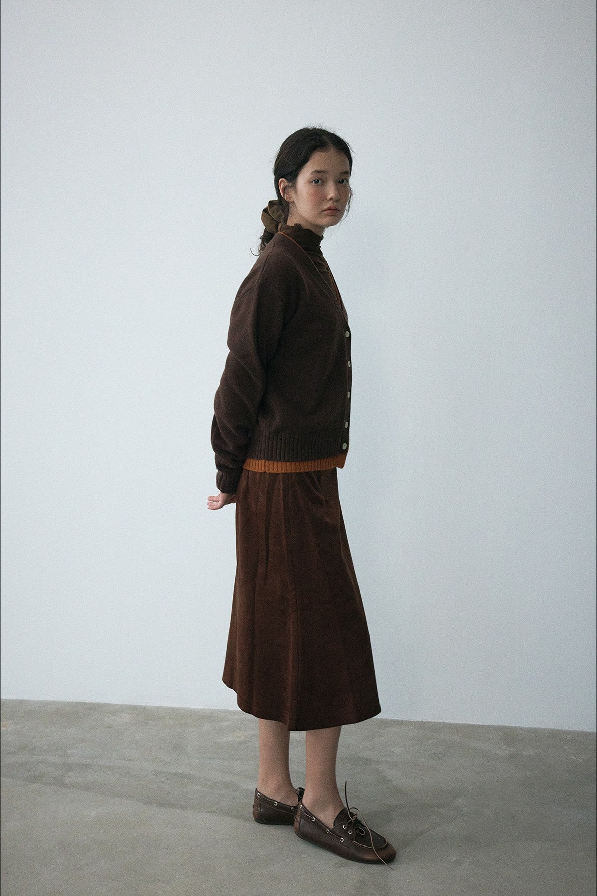 Mid-length A-line faux suede skirt | 3 color