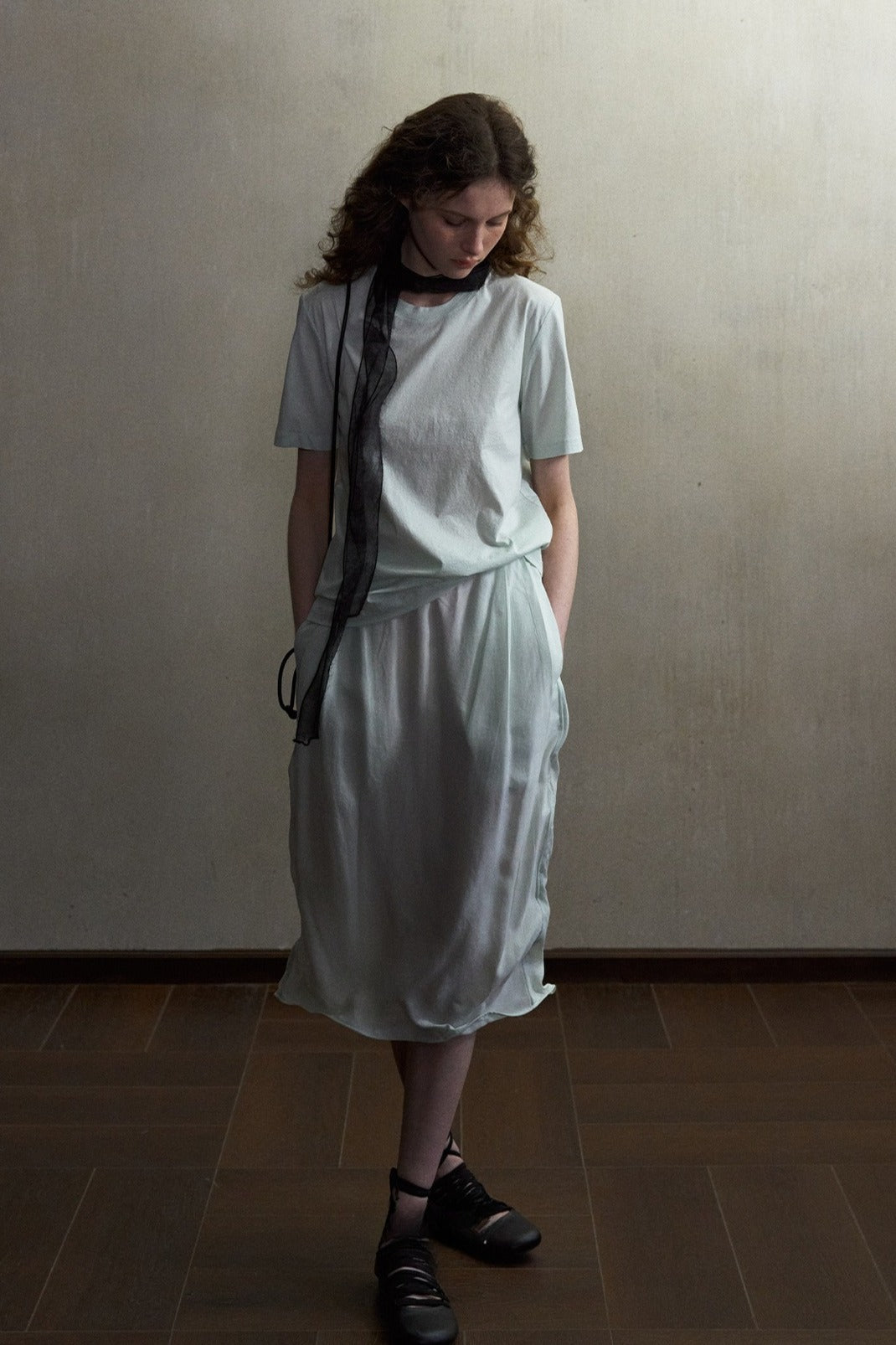 Feather-light flowing twist hem midi skirt | 4 color