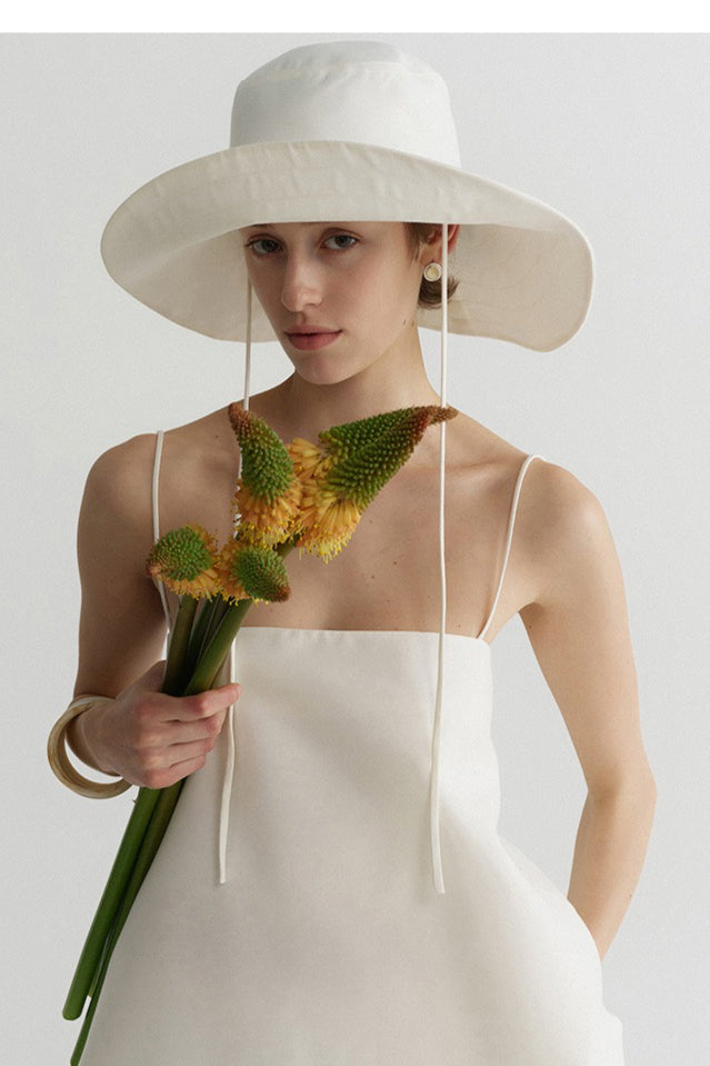 Oversized resort sun hat