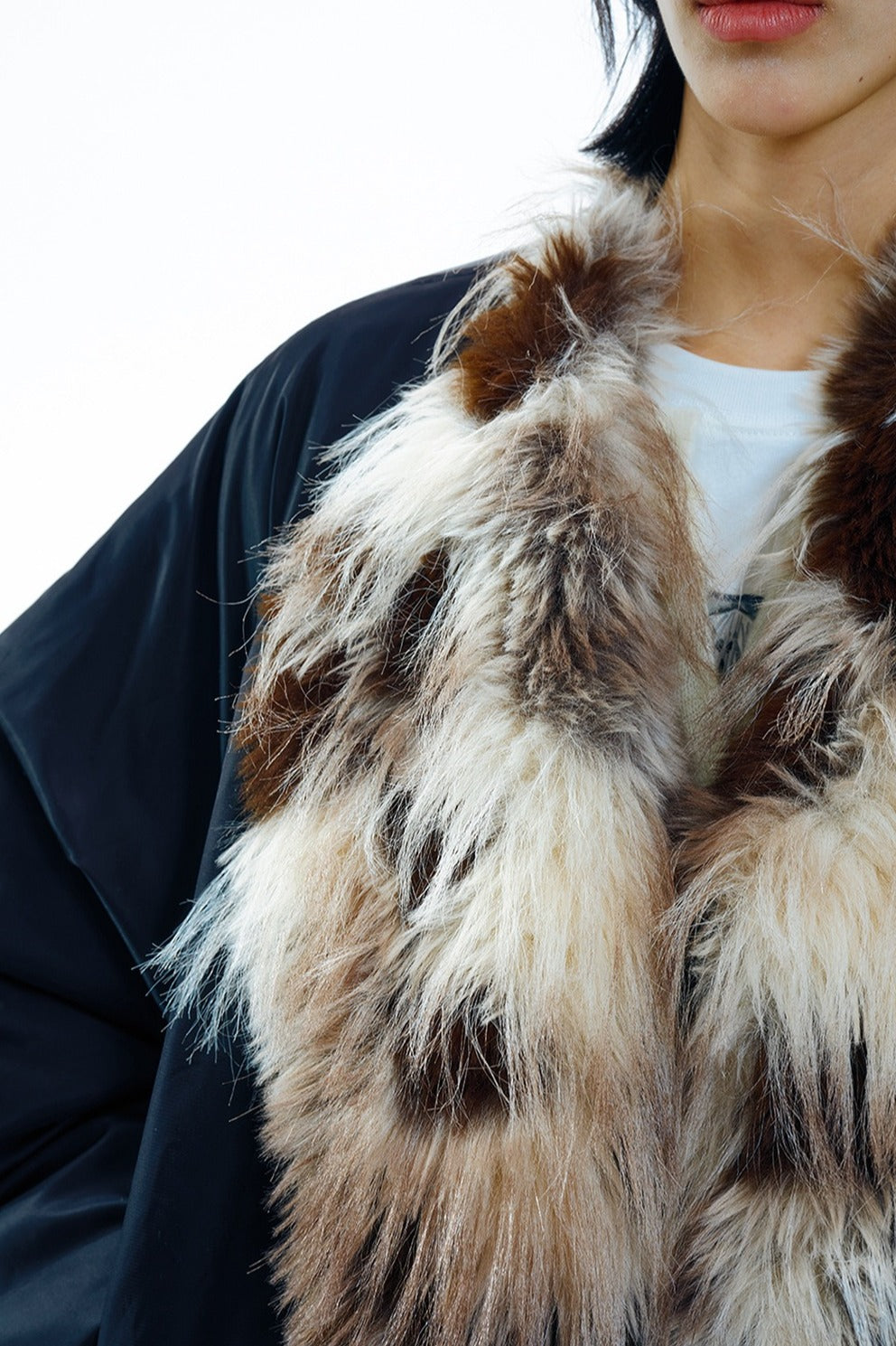 Vintage cropped jacket with plush collar