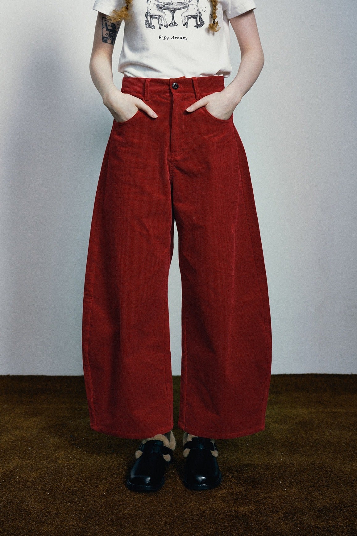 Pantalon décontracté en velours côtelé taille haute à jambes arrondies | 3 couleurs