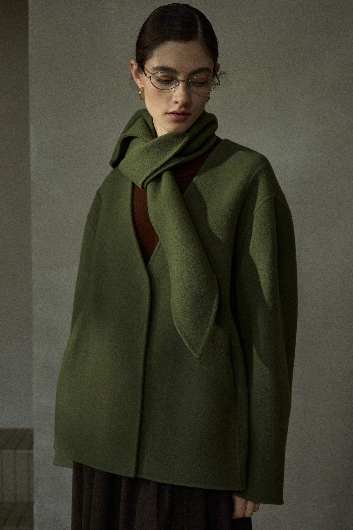 100% wool silhouetted V neck jacket with a scarf | 5 color