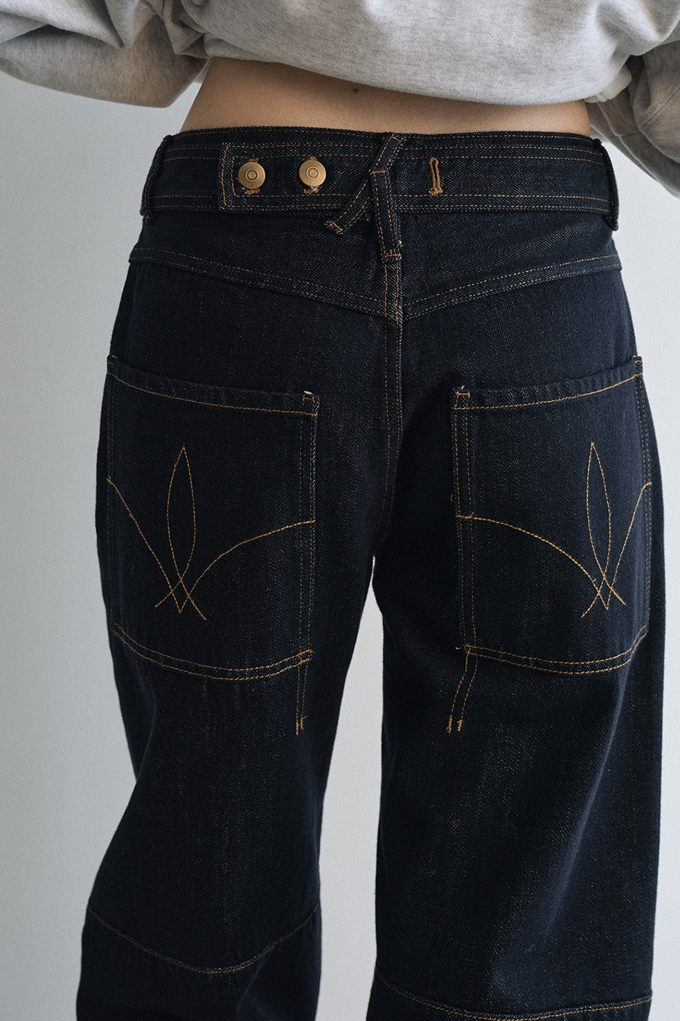 100% cotton adjustable back waist silhouetted jeans | 2 color