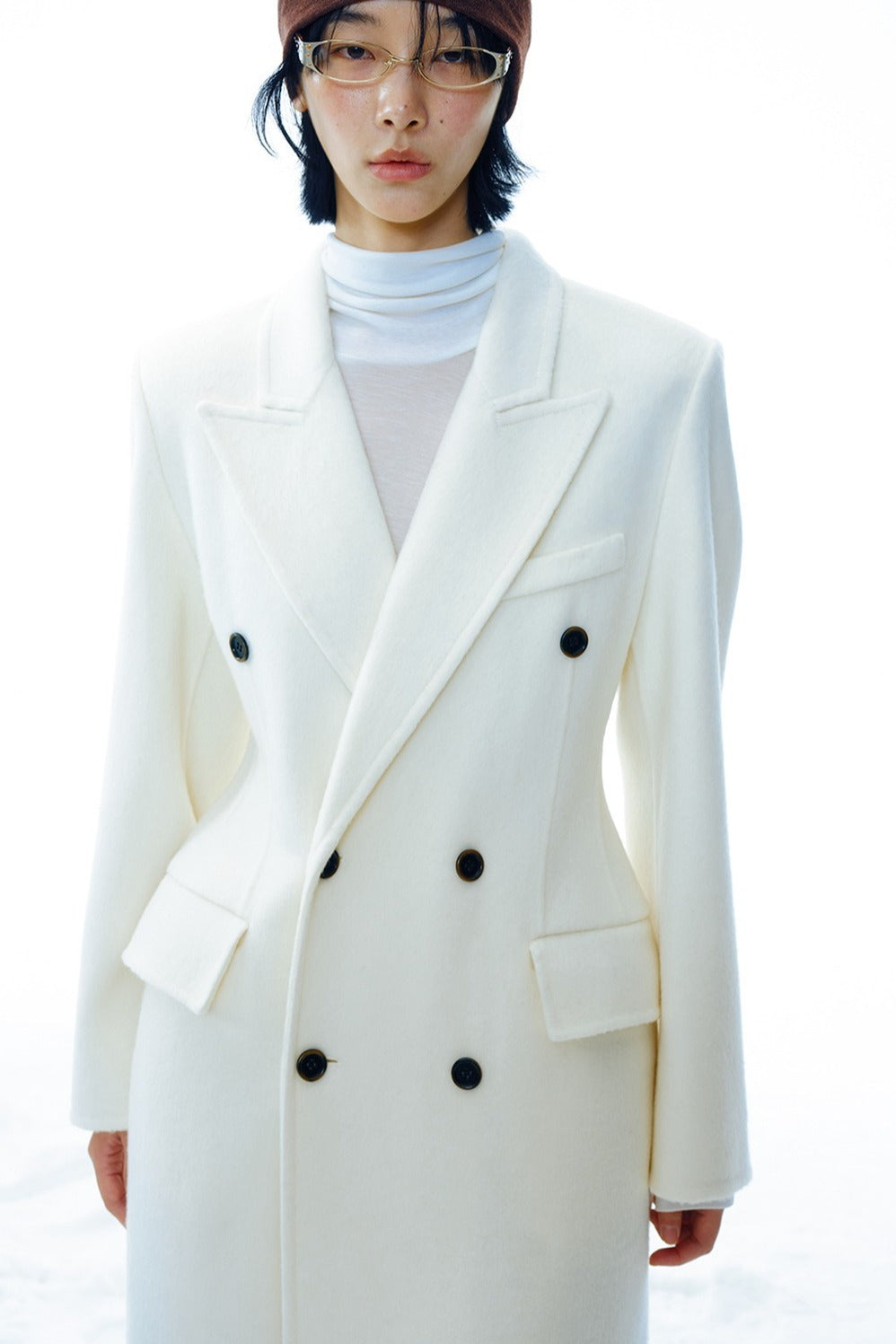 Hourglass-sculpted 100% wool coat | 3 color