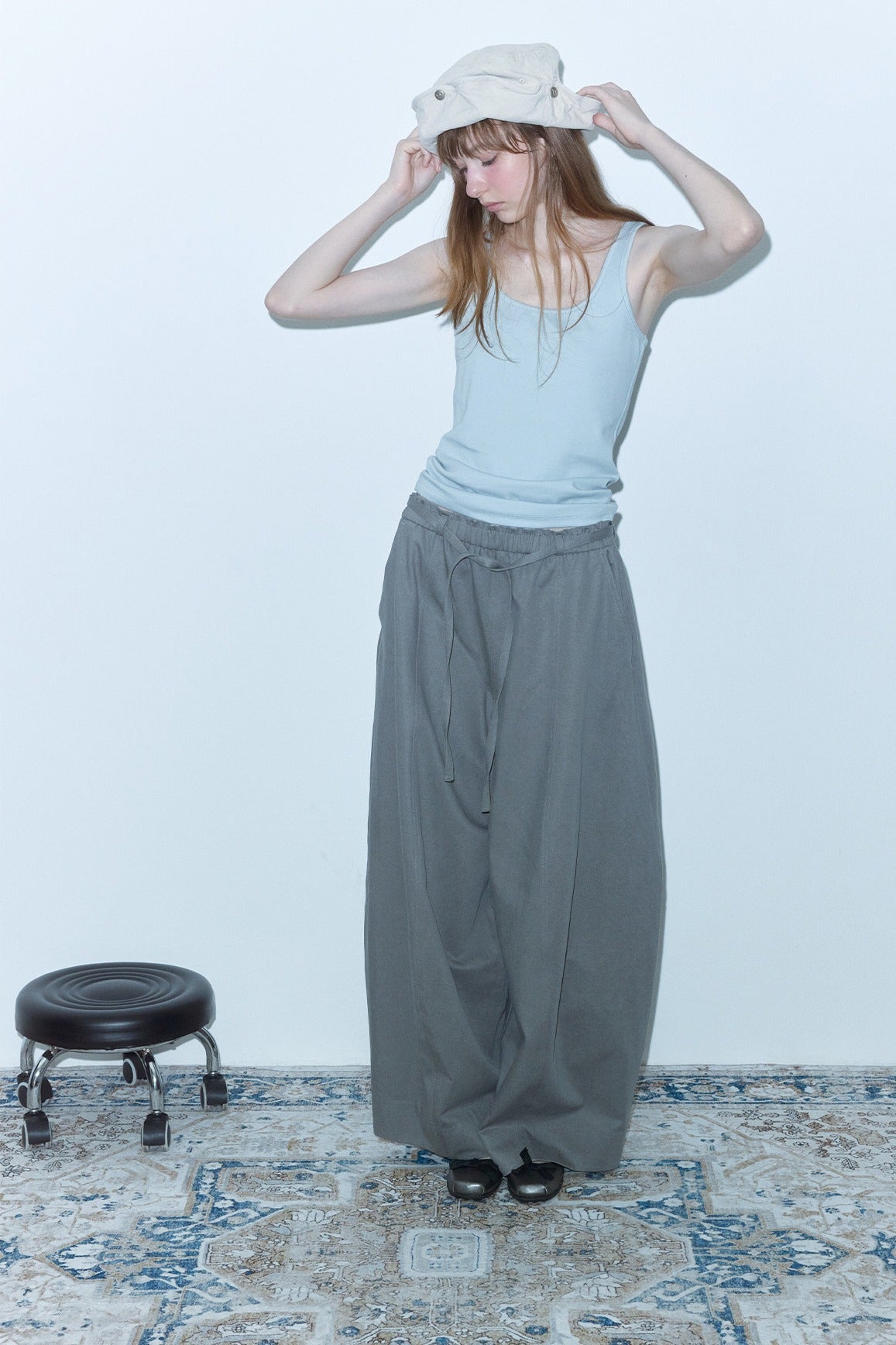 Lyocell-cotton lantern shape relaxed-fit pants | 6 color