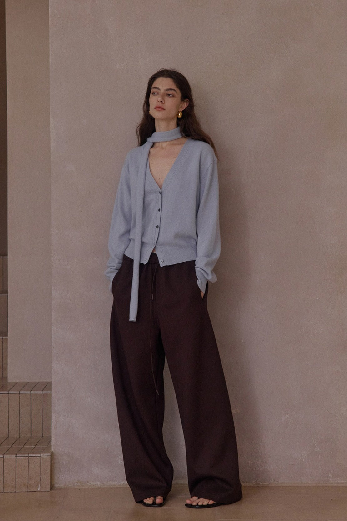 100% wool loose fit V-neck cardigan with a tie | 8 color