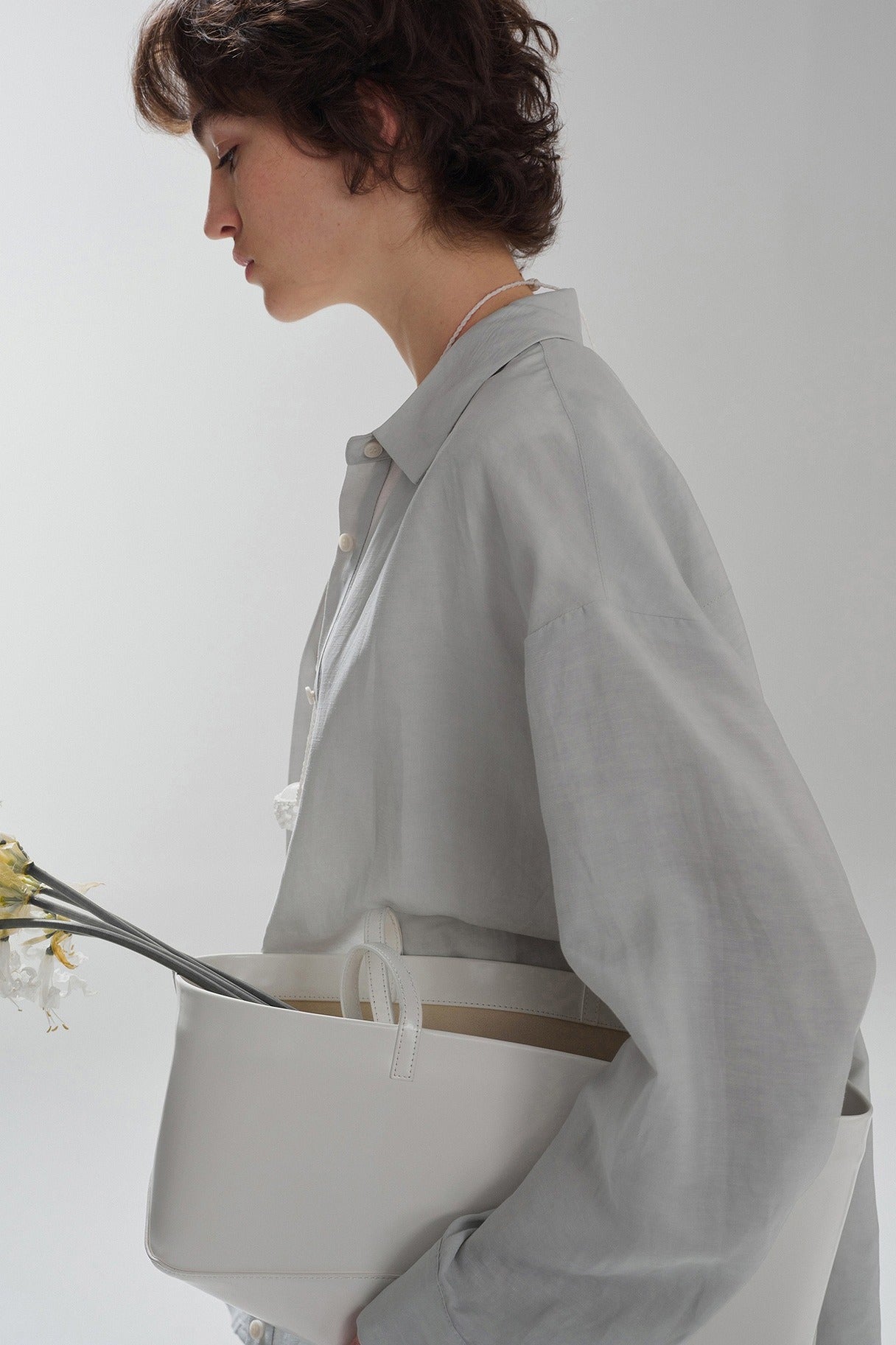 Camisa minimalista de mezcla de lino con corte relajado | 3 colores