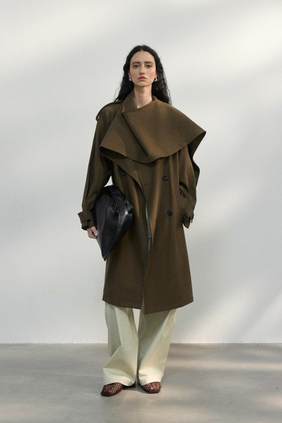 Gabardina romántica de largo medio con cuello de bufanda | 2 colores