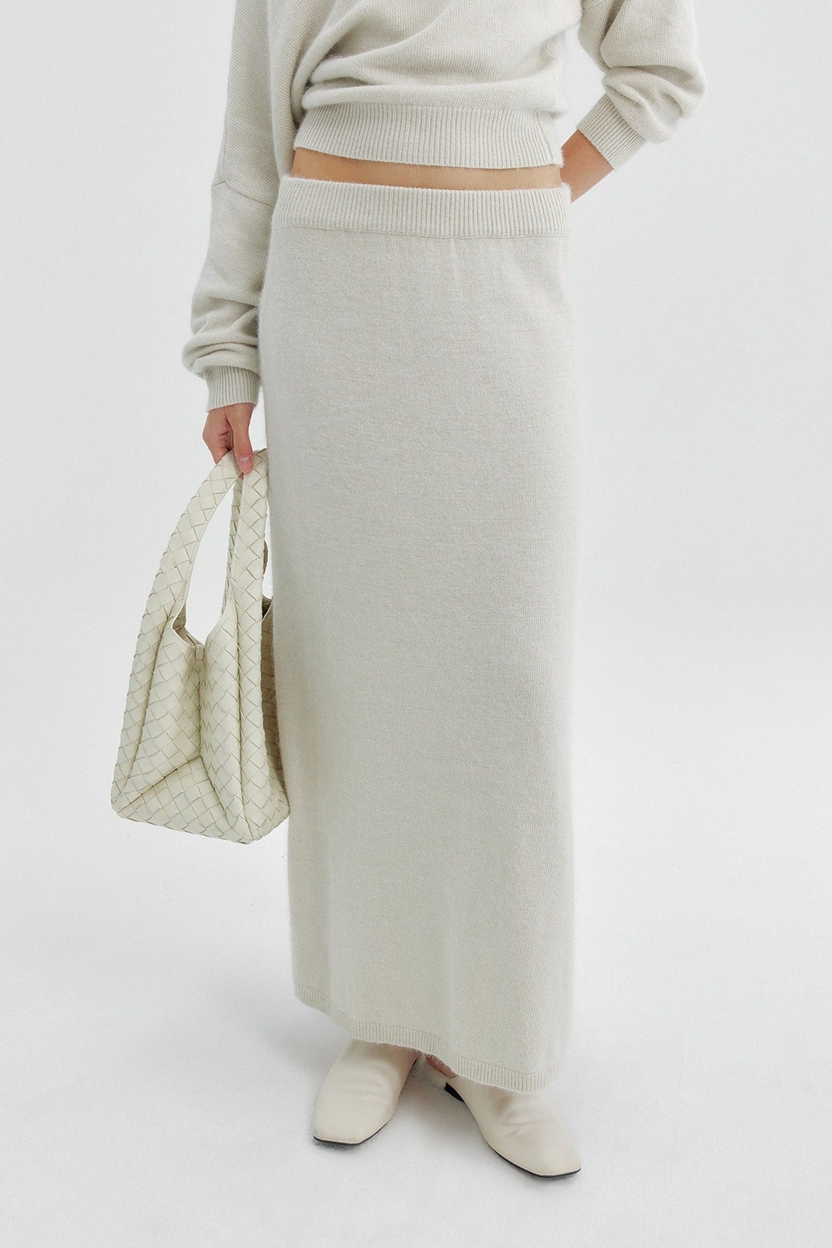 Soft and smooth flattering fit A-ling skirt | 2 color