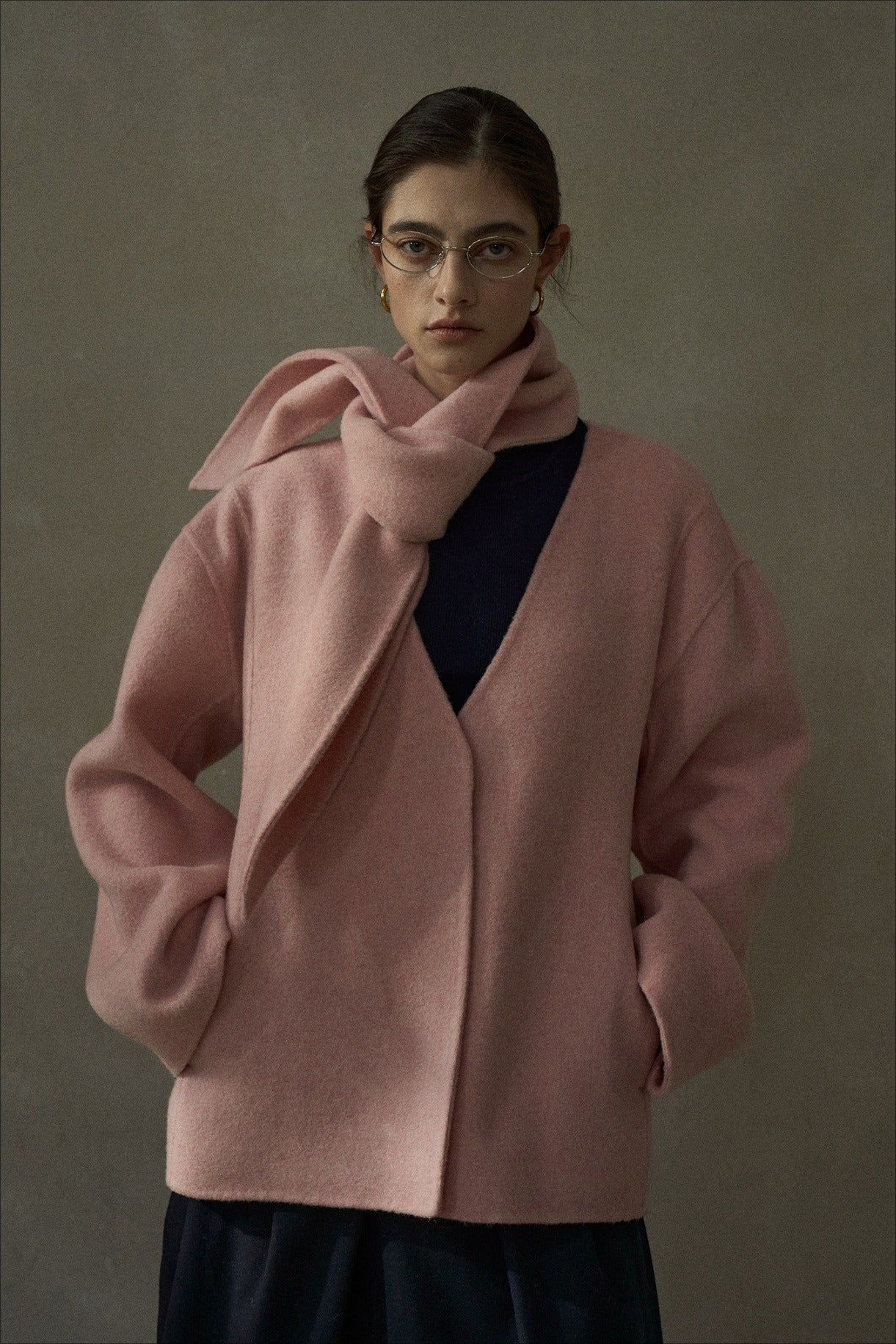 100% wool silhouetted V neck jacket with a scarf | 5 color