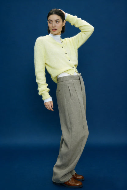 Clean-fit minimalist scimitar-shape trousers | 3 color