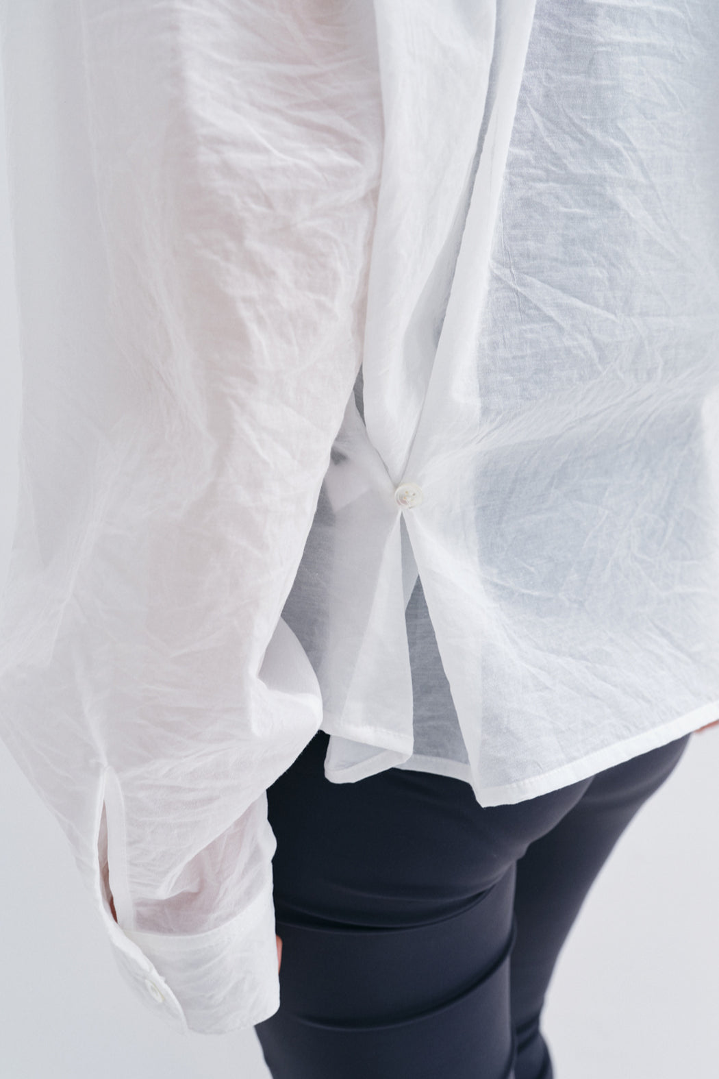 Cotton blend lightweight semi-sheer adjustable shirt | 2 color