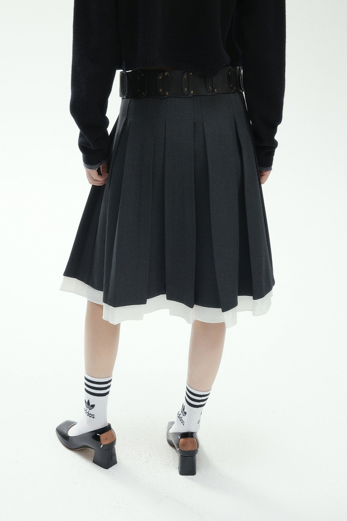 Contrasting A-line pleated skirt | 2 color