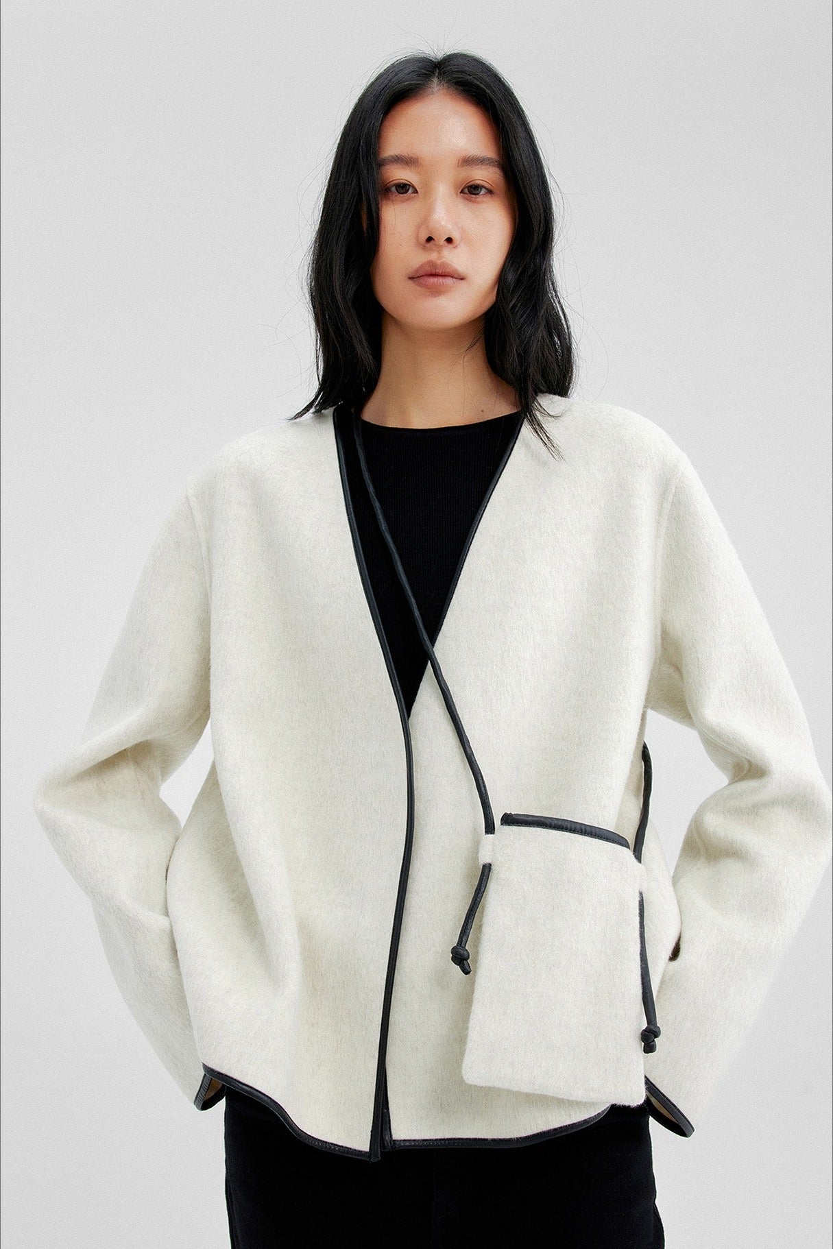Wool-cashmere-silk loose fit V-neck jacket with a scarf