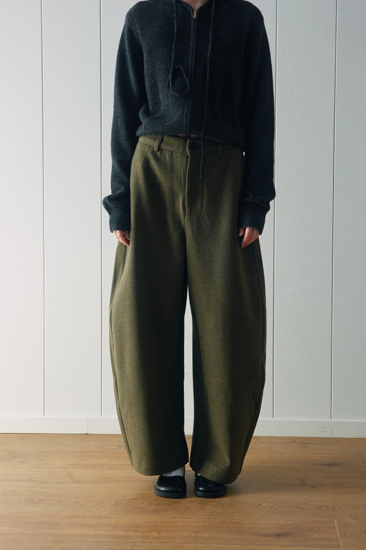 Banana-shape tailored fit casual pants | 3 color