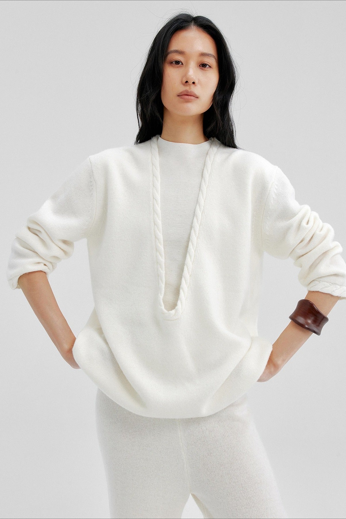 100% wool deep V-neck twist edges sweater | 3 color