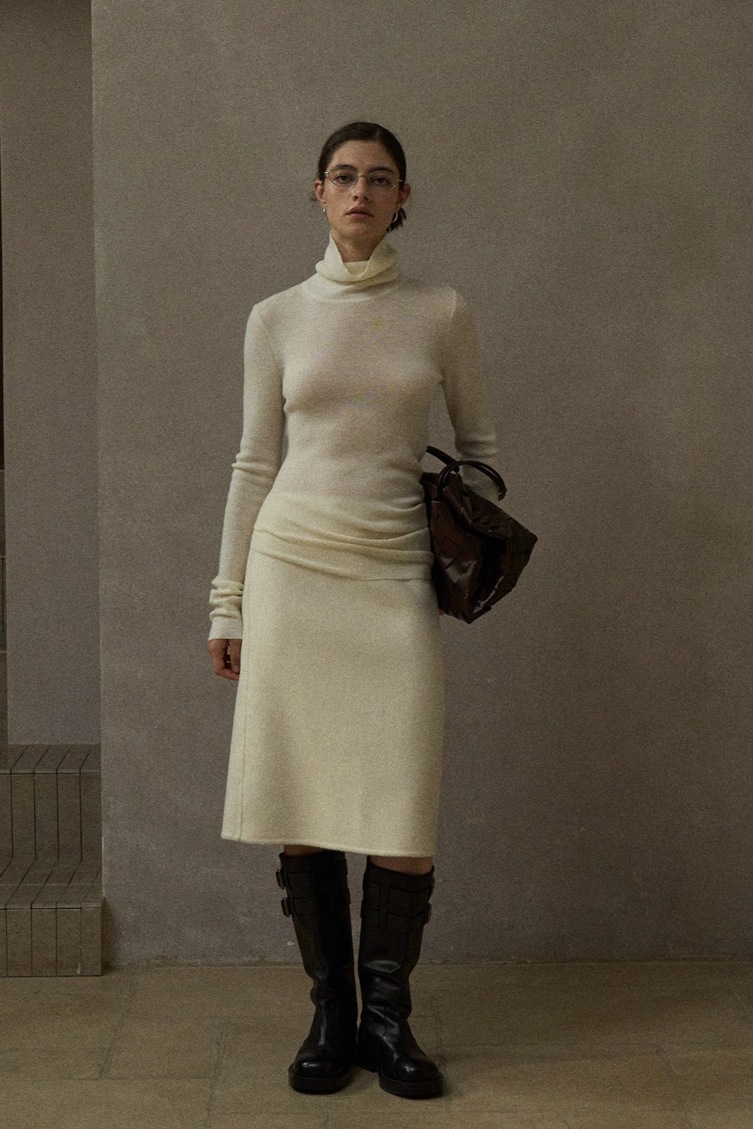 Jersey de cuello alto con bajo irregular, 100% lana | 7 colores