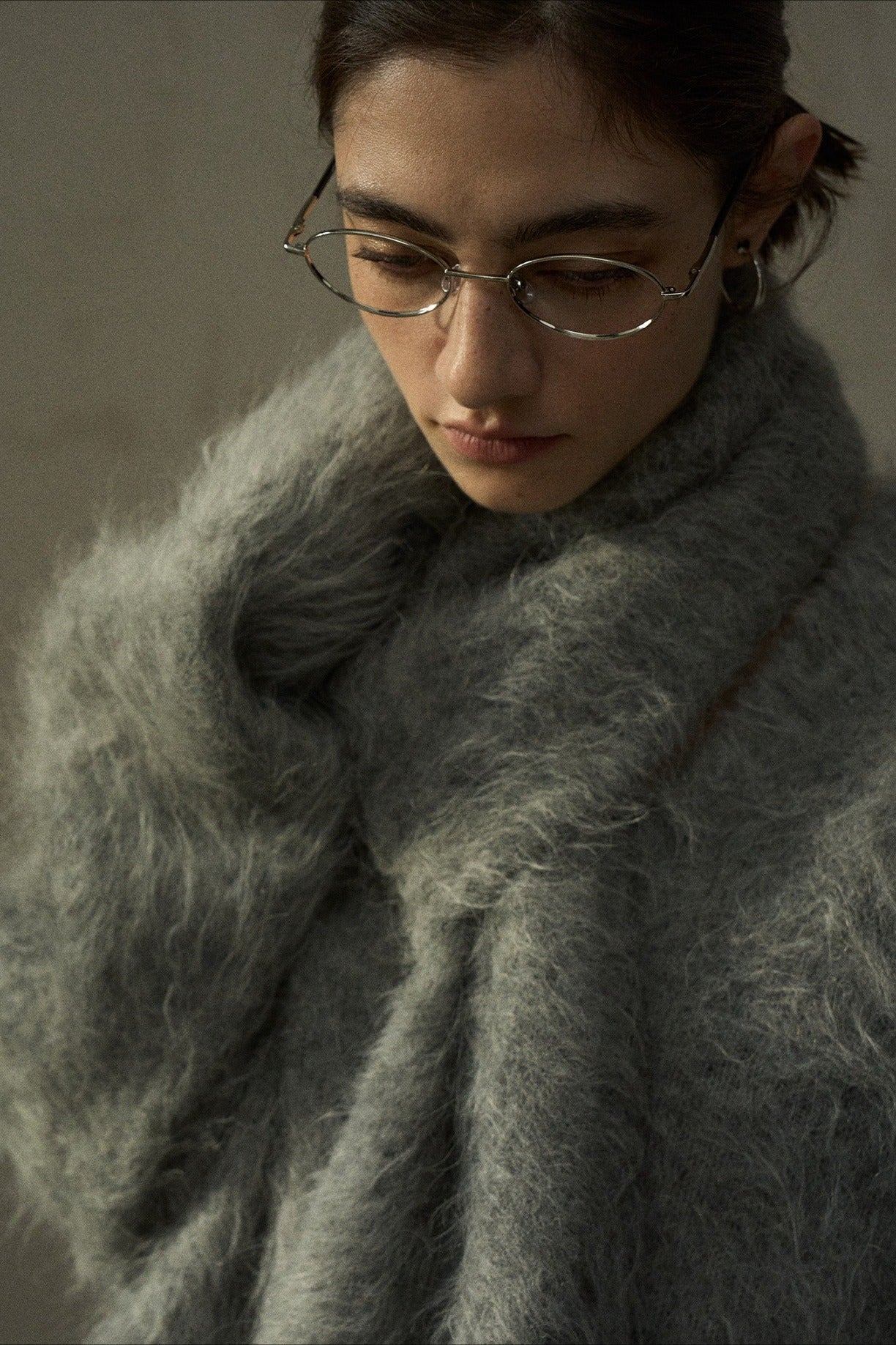 Pull oversize en laine d'alpaga mélangée à poils longs avec écharpe | 3 couleurs