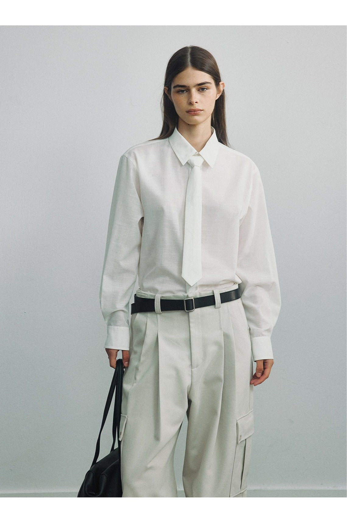 Strong silhouette removable tie shirt | 3 color
