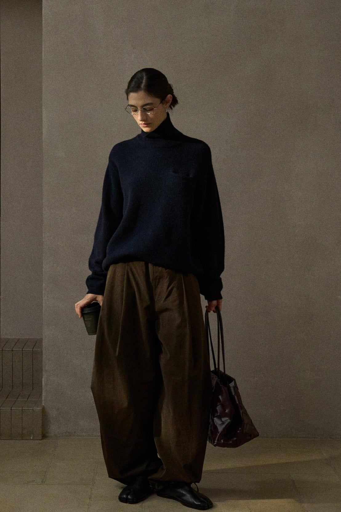 Pantalones casuales de pierna ancha con acabado mate en mezcla de algodón | 3 colores