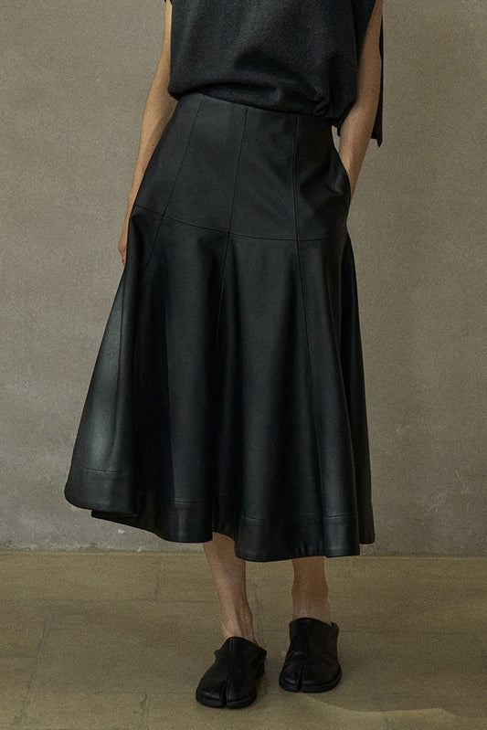 Smooth big hem A-line PU skirt | 4 color